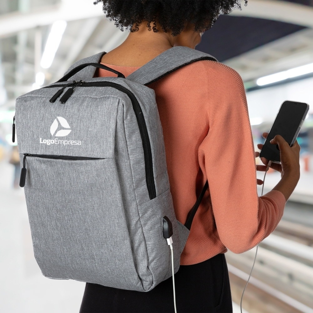 Mochila de Nylon USB 21L